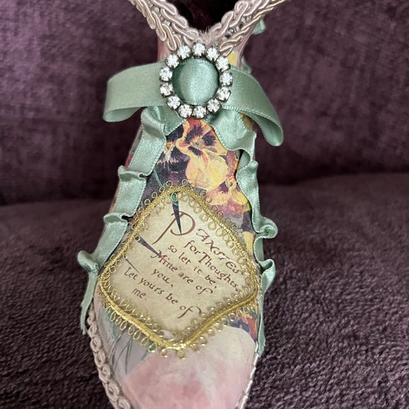 WAYNE M. KLESKI VICTORIAN SHOE - Picture 3 of 7